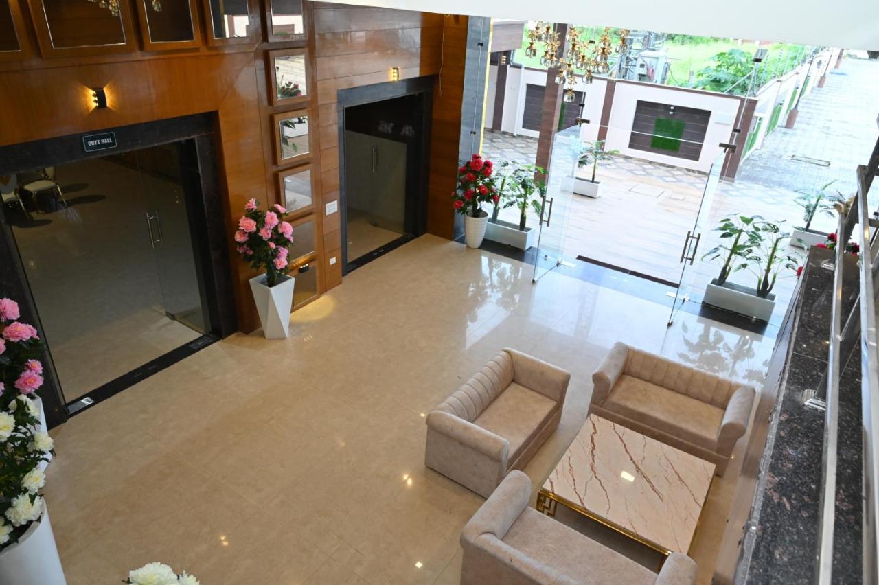 Hotel Vasdaa Grand Dehradun Bagian luar foto