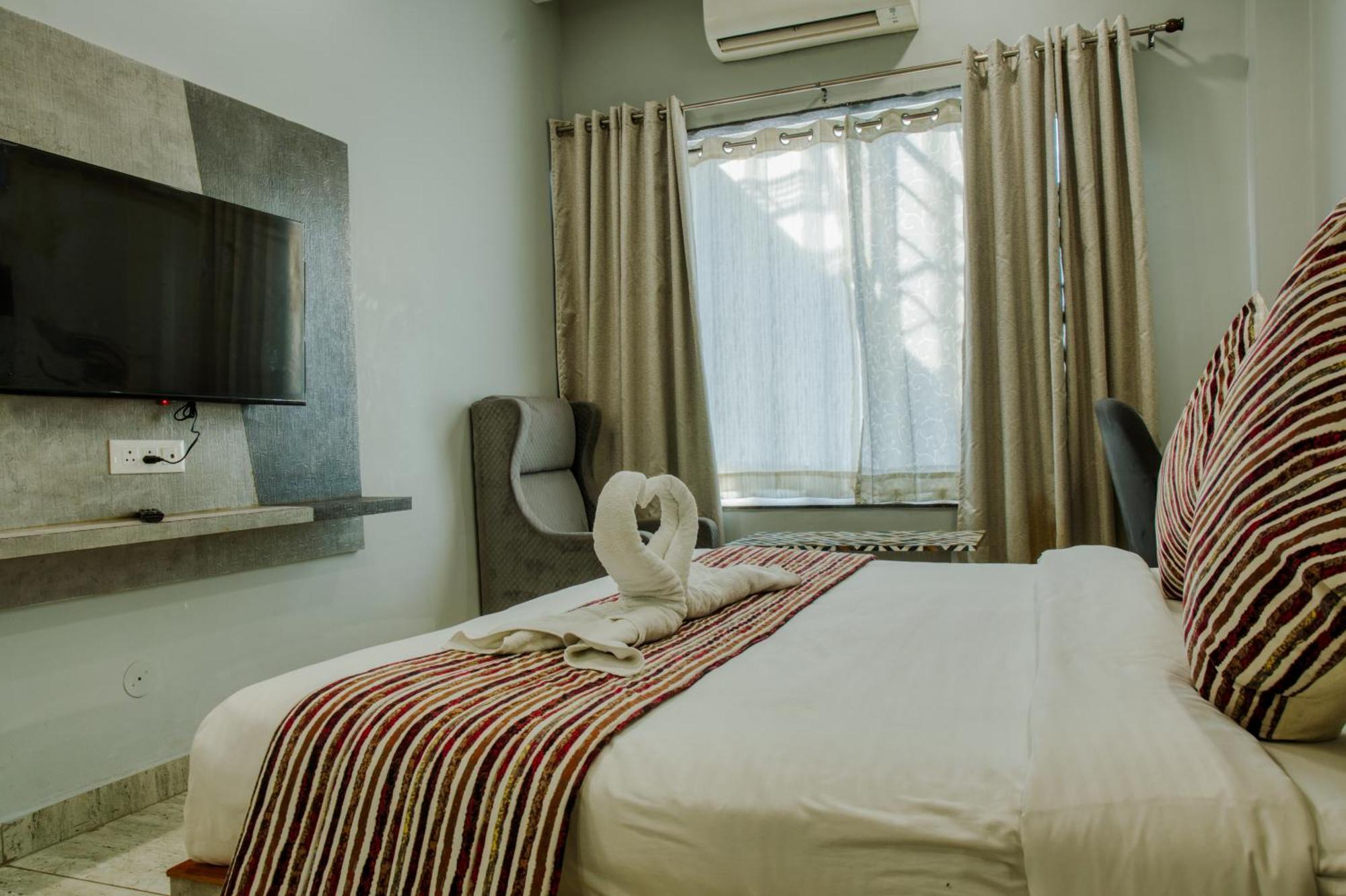 Hotel Vasdaa Grand Dehradun Bagian luar foto